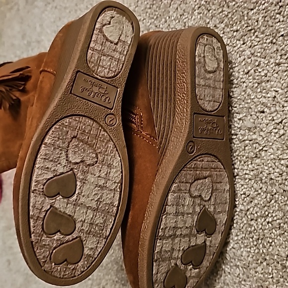 Brown Boots #A8 - Picture 5 of 5